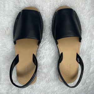 Kenneth Cole Reaction Black Wedge Sandal